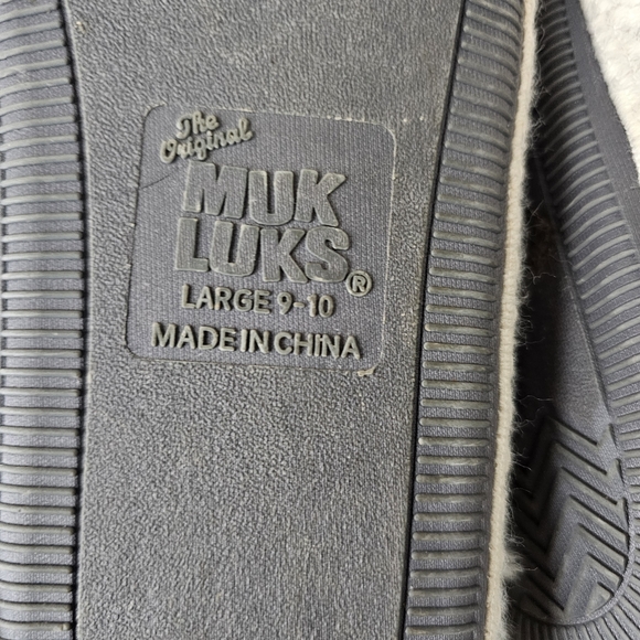 Mukluks Cream Knit Fury Warm Cozy Size L 9-10 Slippers - Picture 4 of 10